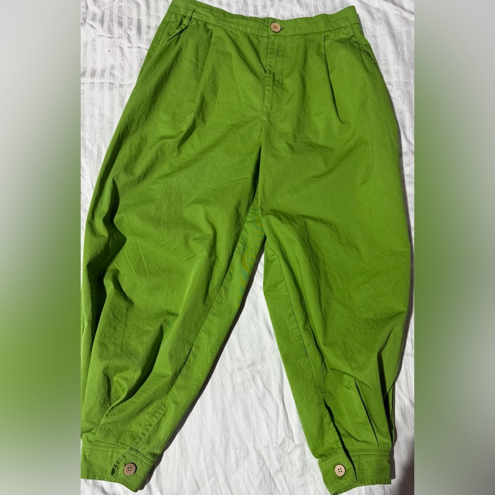 Green High-Waist Relaxed Tapered Pants